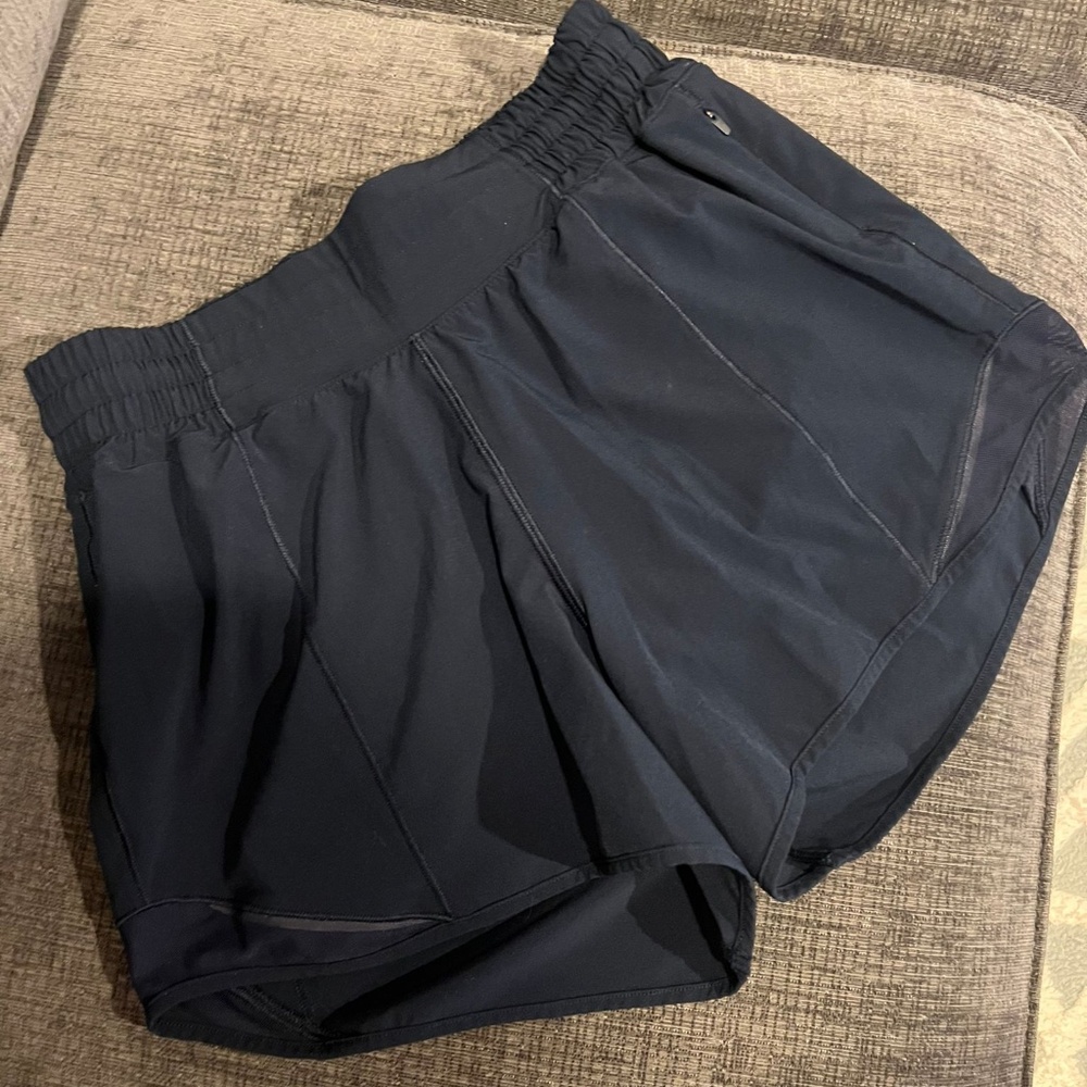 LULULEMON WOMEN'S NAVY SHORTS